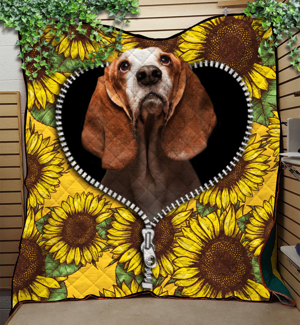 Basset Hound Zipper Quilt Blanket with Sunflower Design