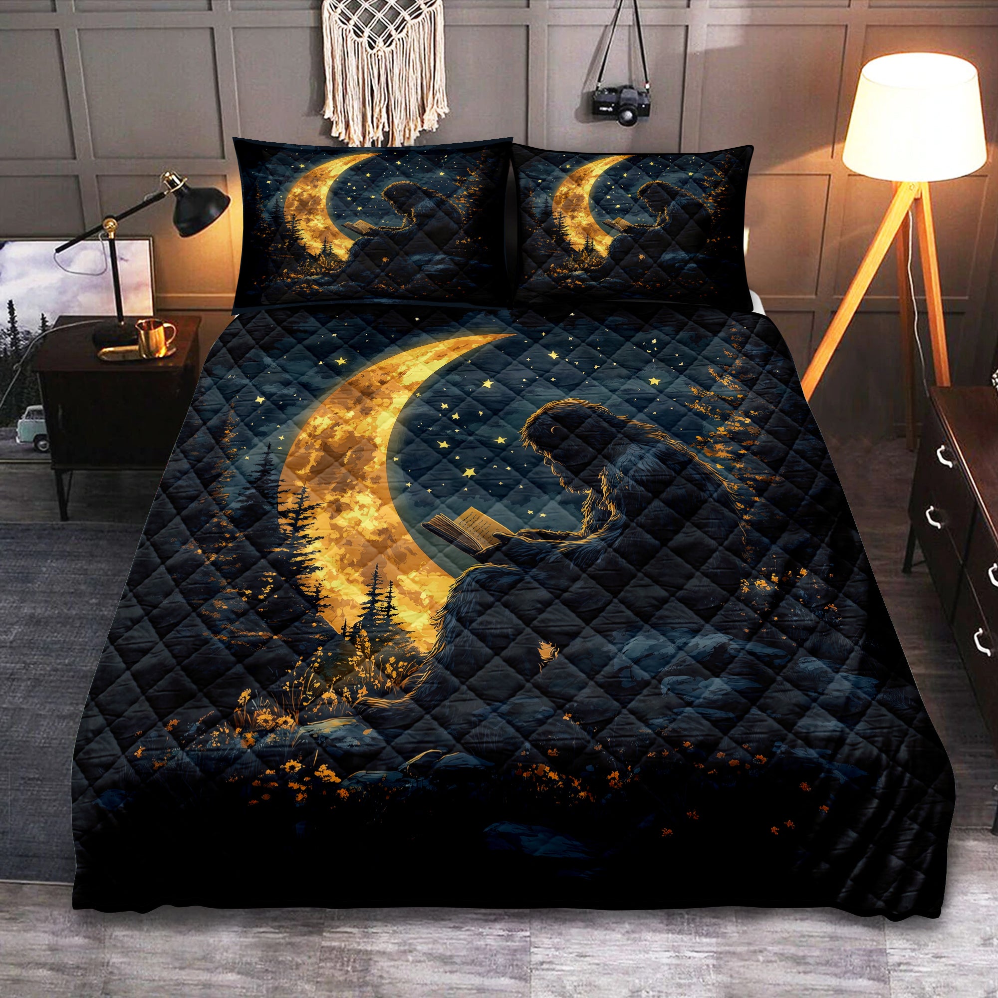 Bigfoot Crescent Moon Quilt Bed Set for Cozy Sleeping