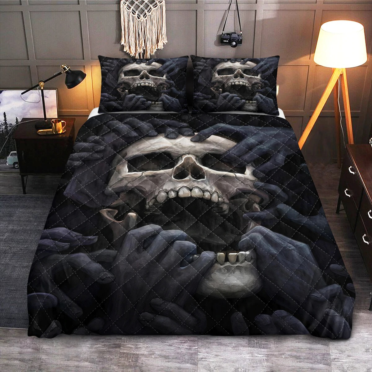 Black Skull Quilt Bedding Set with Horror Theme Decor