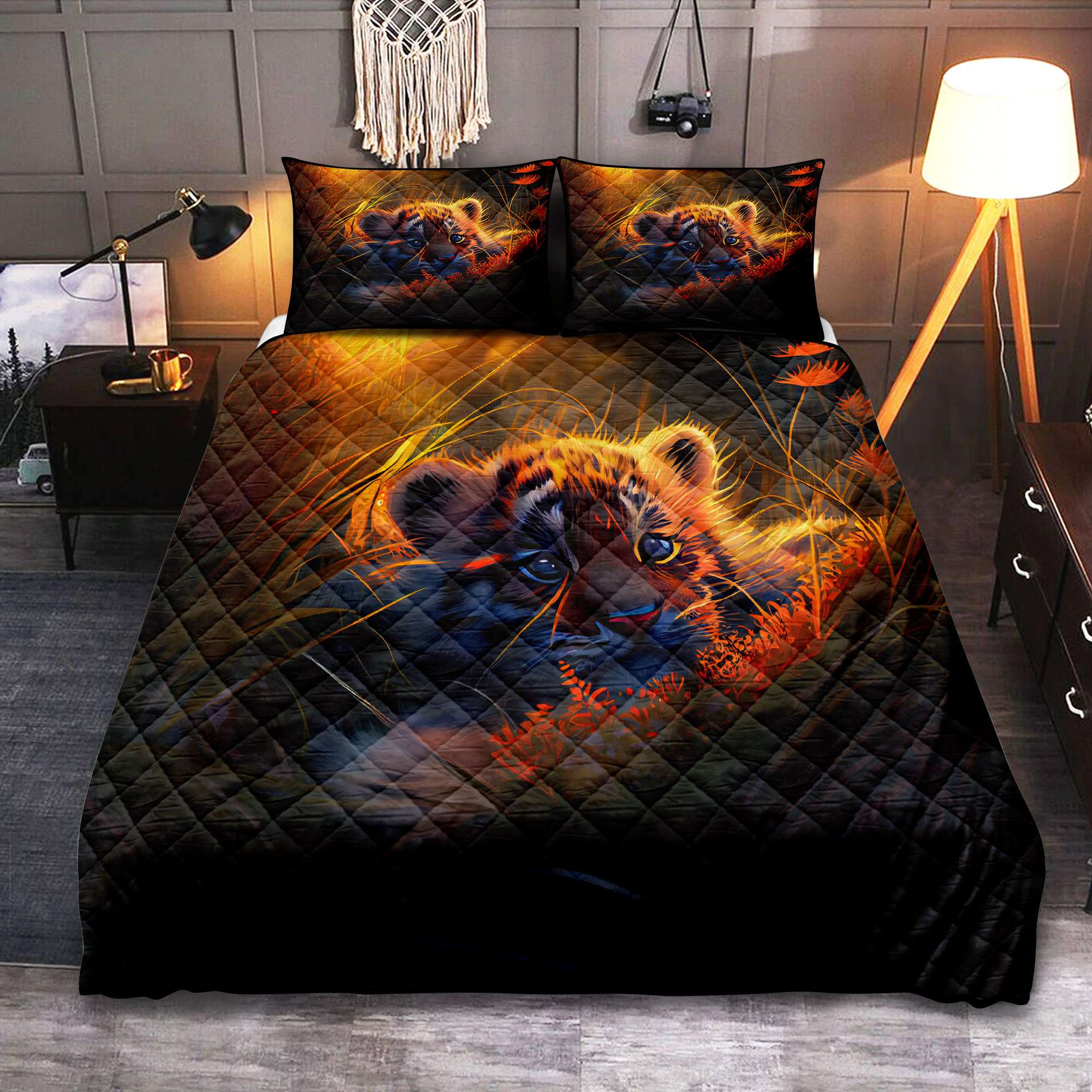 Cute Baby Tiger Quilt Bed Set for Kids - Cozy Grass Design