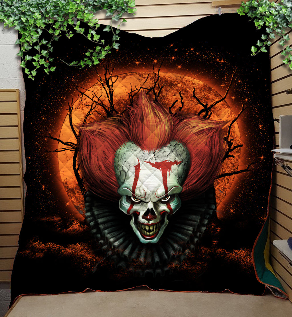 It Horror Movie Quilt Blanket in Moonlight Design It